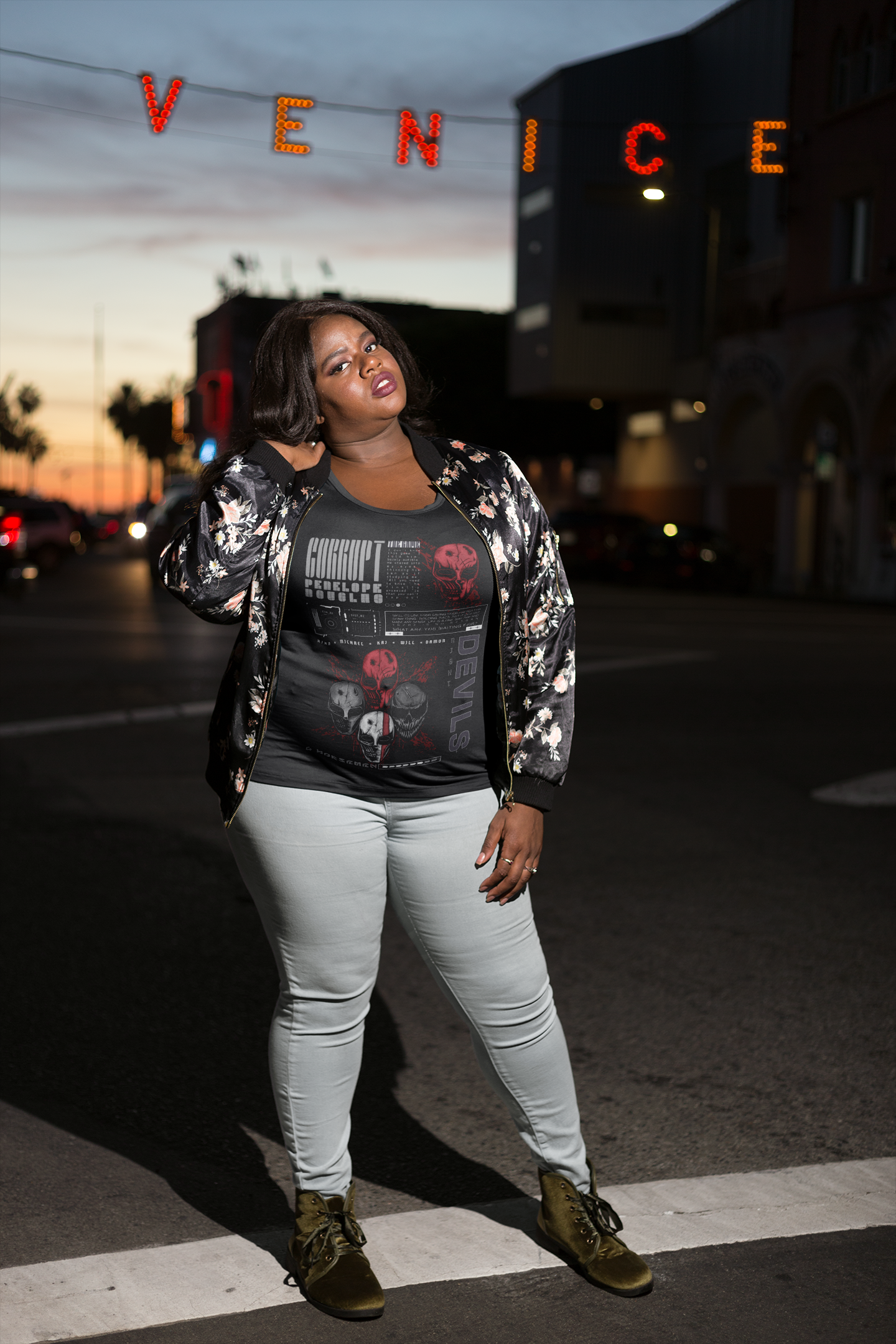 Corrupt - T-shirt - Devils Night Series - Penelope Douglas