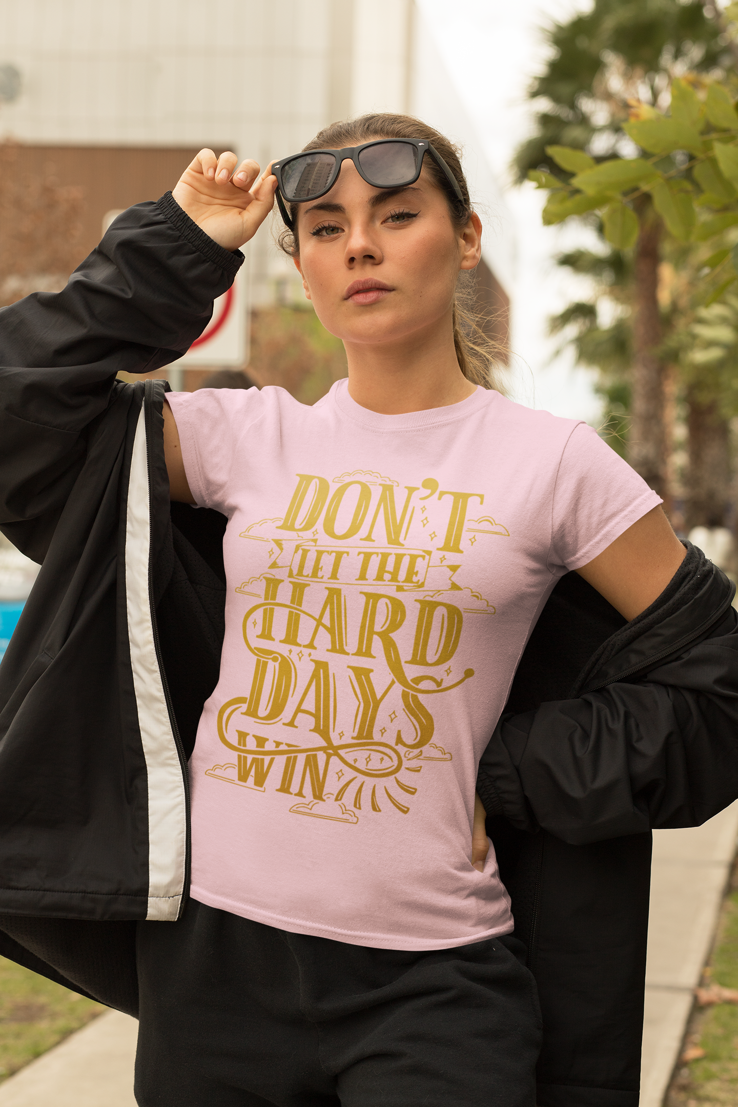 Don't let the hard days win - T shirt - Sarah J Maas - Acotar - Officially Licensed