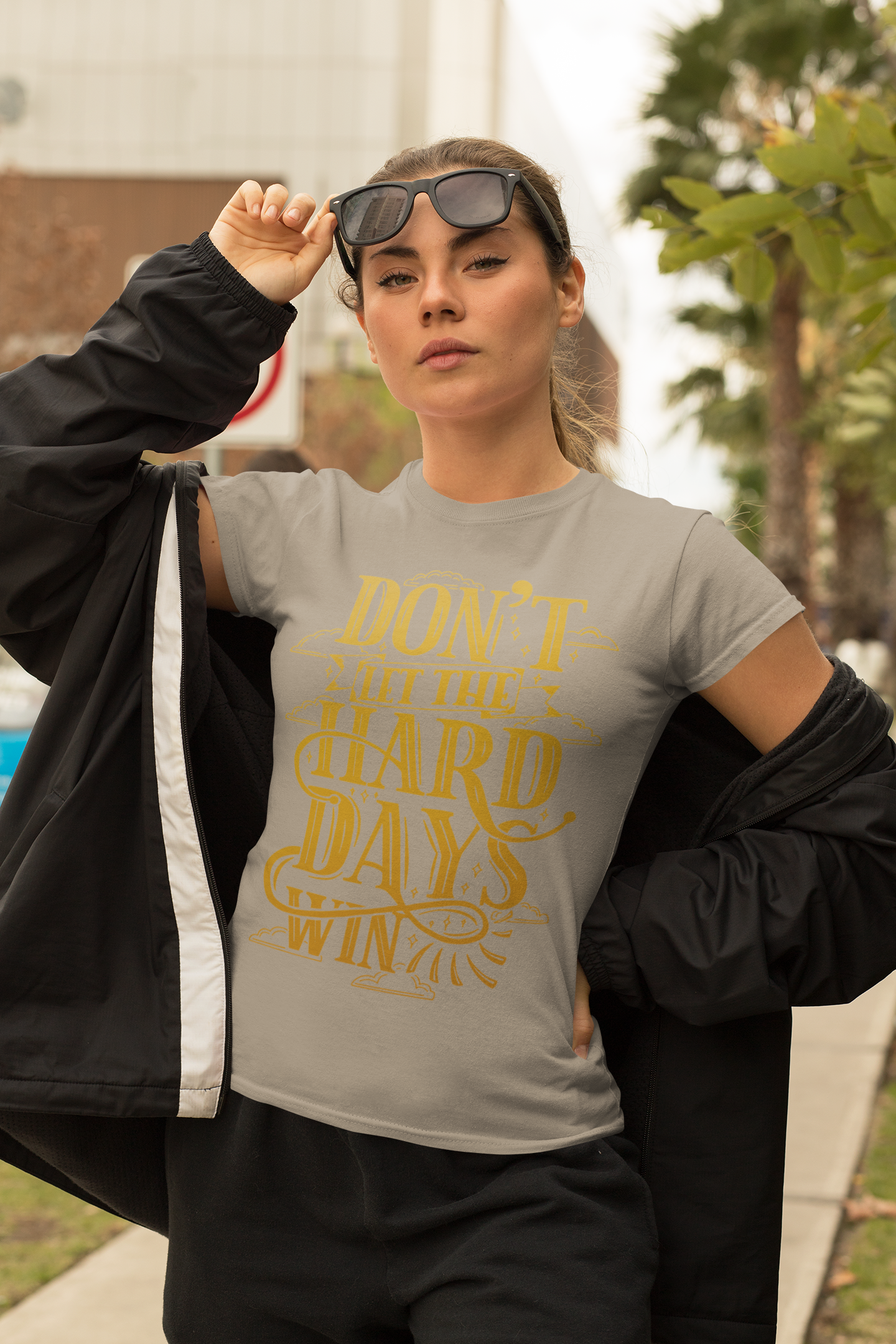 Don't let the hard days win - T shirt - Sarah J Maas - Acotar - Officially Licensed