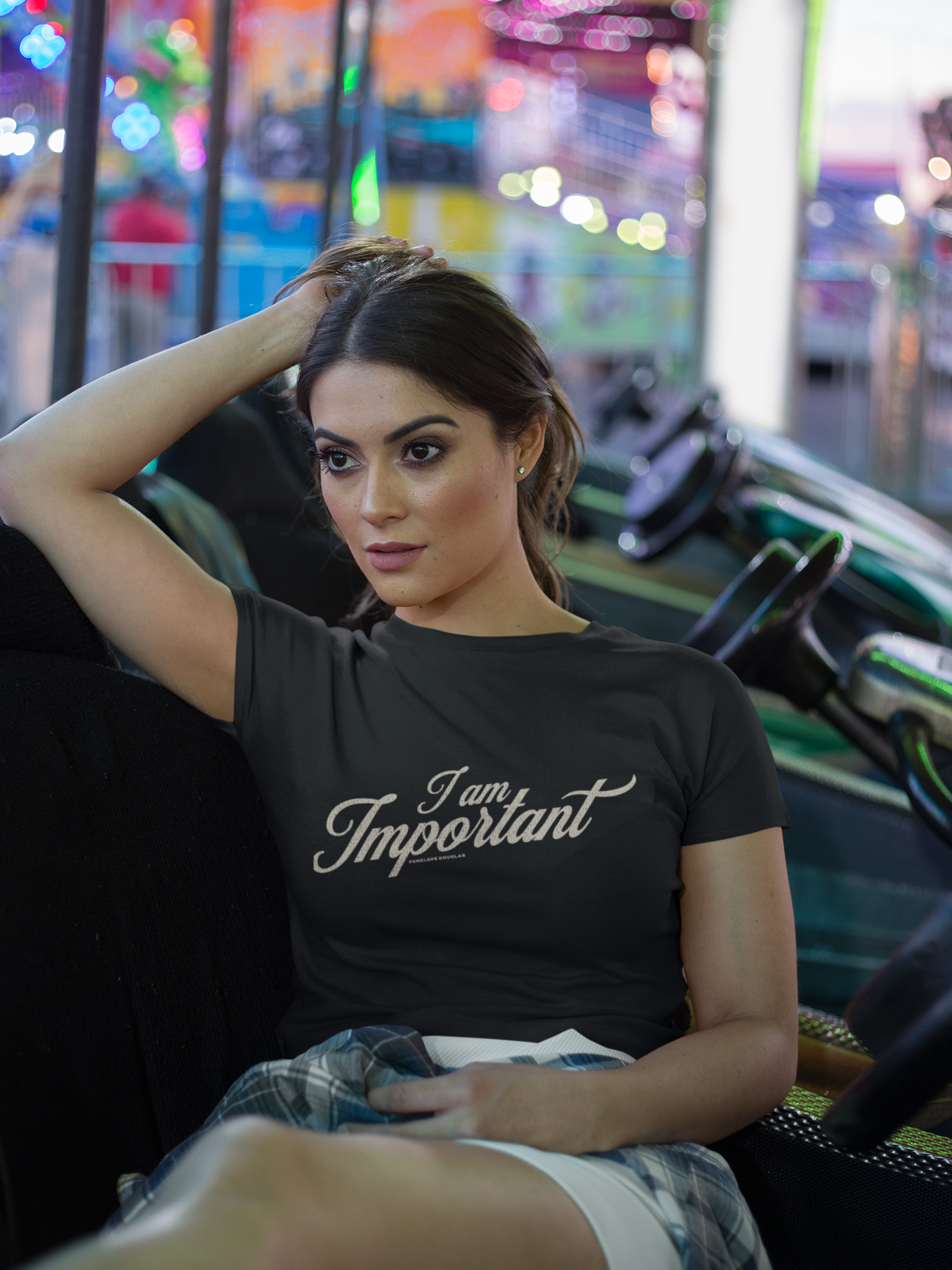 I Am Important- Corrupt - T-shirt - Devils Night Series - Penelope Douglas