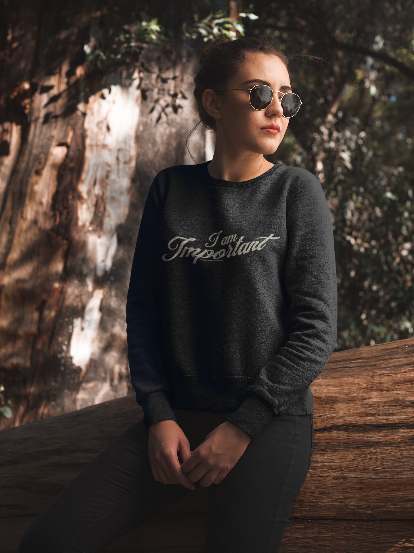 I Am Important - Sweatshirt- Devils Night Series - Penelope Douglas